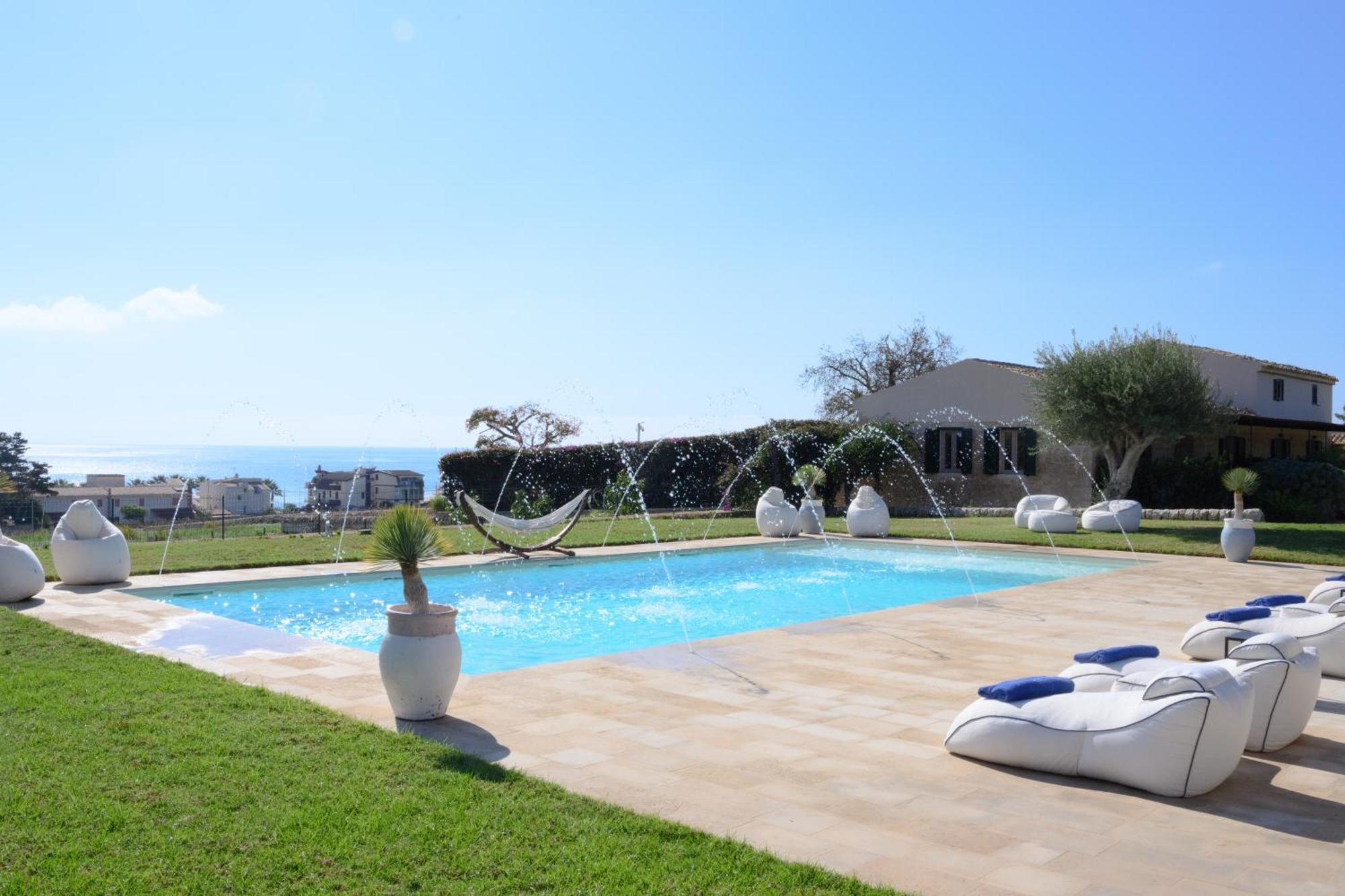 Poggio Leano Boutique Hotel Донналуката Экстерьер фото